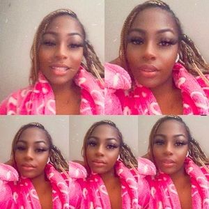 Meet your Posher, Janay